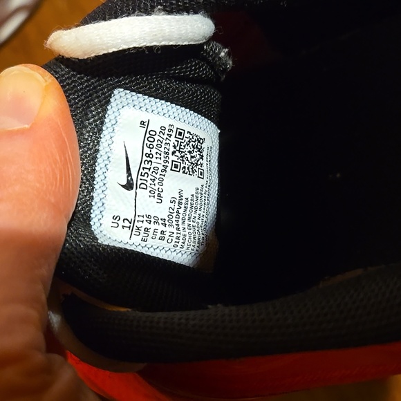 Nike Vibrant Red and Black Athletic Shoes Mens Size 12 - Picture 6 of 16